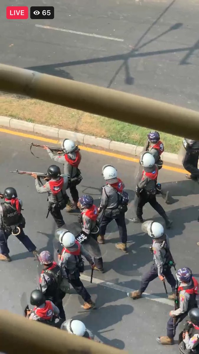 This is how the Police deal with the peaceful protestors...#Feb27Coup #WhatsHappeningInMyanmar