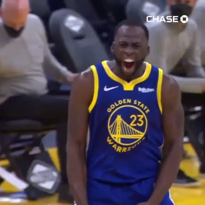 Hit 'em with the home court HAMMER ๐ช
Play of the Game, presented by @chase https://t.co/yN4EIk2LvD