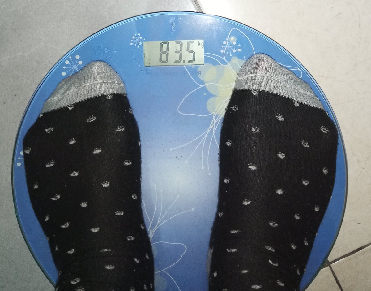 chikabeka1's tweet image. Day 3;

How it started:                 how its going