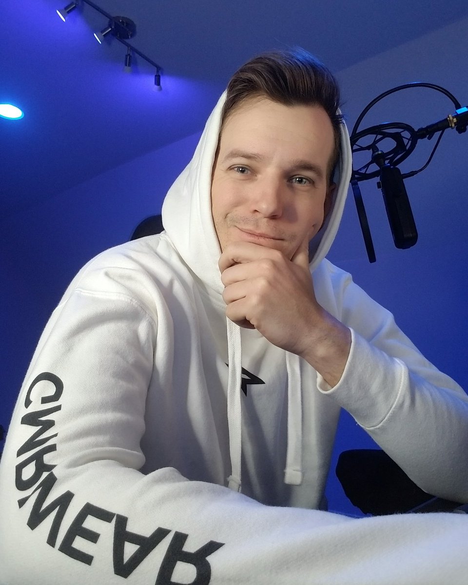iPanikGG's tweet photo. Loving this drip from @gmrwear. Check out their hear at https://t.co/DRhmhuFakR and use discount code iPanik for 10% off at checkout.

#ad #gaming #twitch #streamer #gamer #gamerwear https://t.co/LFBKnpG2Lr
