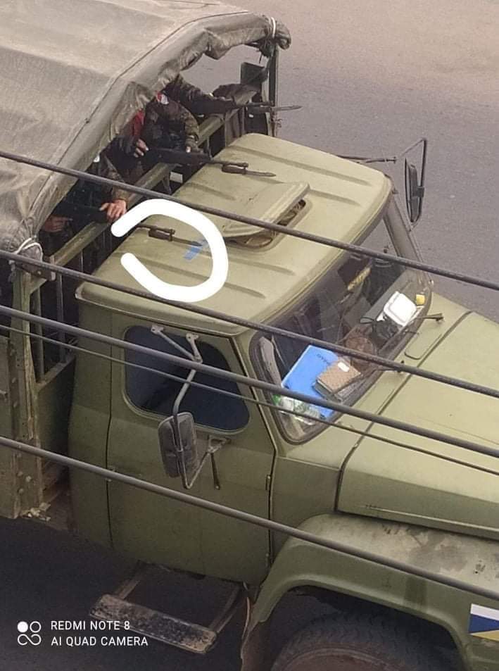 minnay_k's tweet photo. In Myeik, military and riot police set fire to the households, beat and capture everyone in their sight. They're even using Bayonets to crackdown on protesters.

@RapporteurUn 
@KenRoth

#WhatsHappeningInMyanmar https://t.co/MITlcxvphM