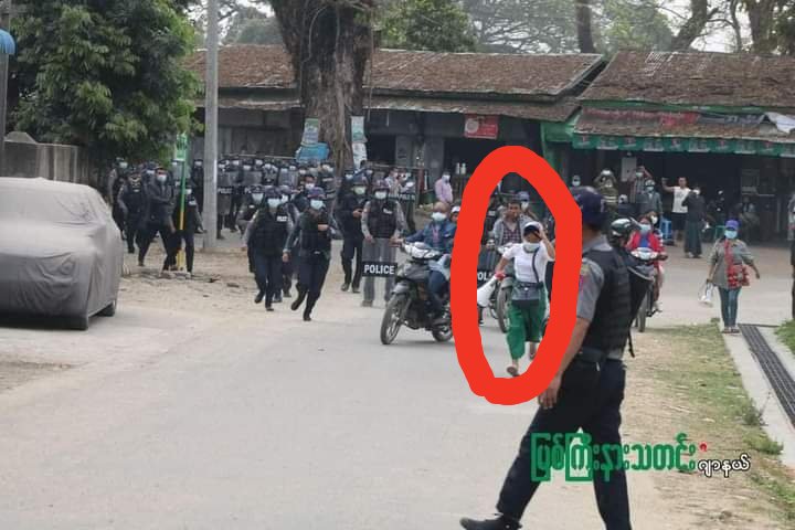 KThy41975498's tweet photo. @Pencilo4 A teacher was violently arrested by police in Myintkyina, Myanmar.
#Feb27Coup 
#WhatsHappeningInMyanmar https://t.co/A0hpCt0fKM