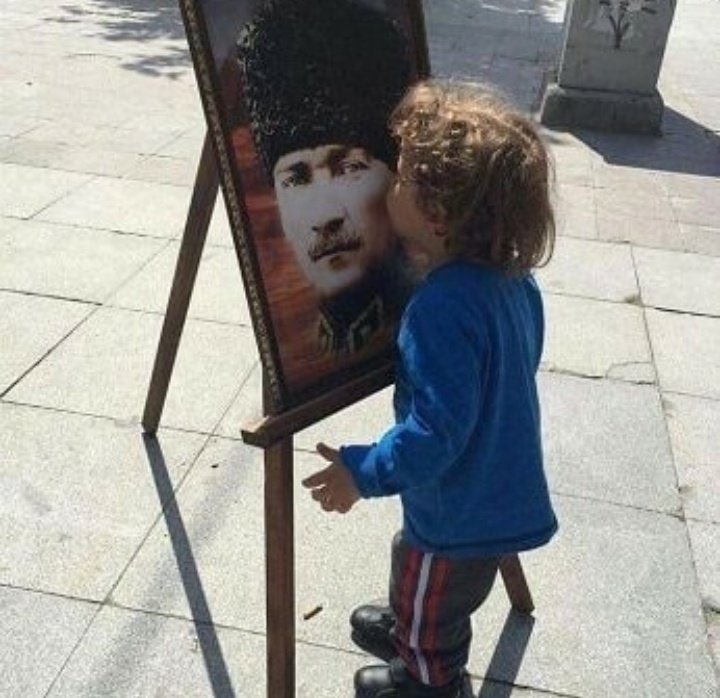 Gunaydin 🙋🏼‍♀️☕
Cumartesi 🌿🕊🍀
Herkesin gonlunde bir #Deniz vardir.Kimi dalgali kimi parkalı