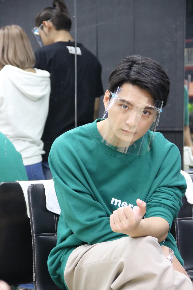 kristscents's tweet photo. wait is this singto????? so they're have a schedule today for 
#MilocanyoudothisxKristSingto event? i'm confused ☹️ https://t.co/04XrFXZsCx