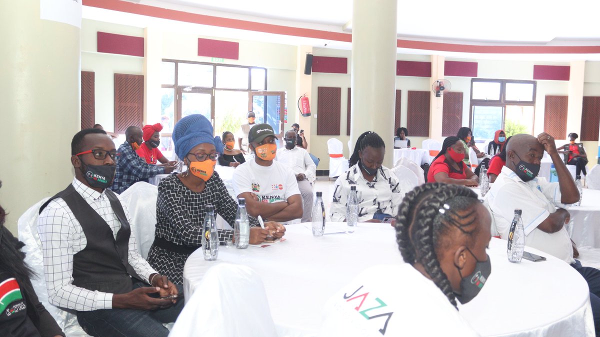 Currently ongoing on Day two - intergenerational dialogue on matters of ending FGM.

 @UNFPAKen @kigenkorir #KenyaNiMimi #UpperEasternEdition #EndFGM #Kataakatishazuia