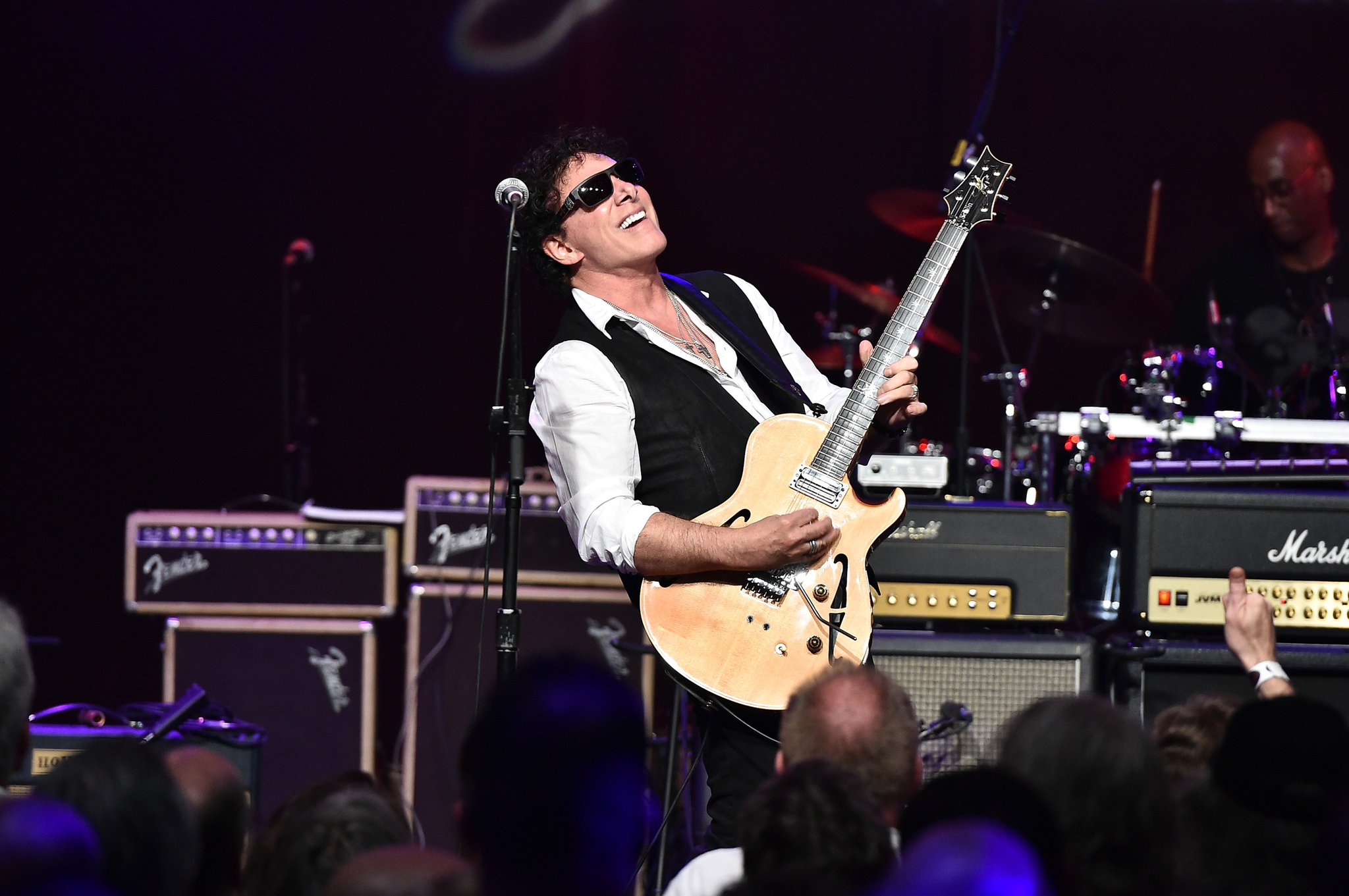 Happy birthday  Neal Schon
Born on February 27, 1954. 