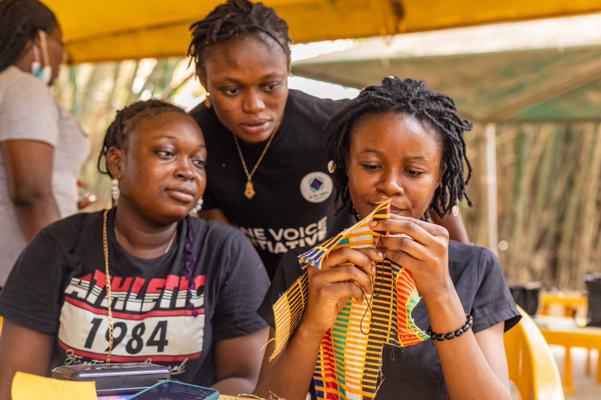 ovi_wce's tweet photo. Every day, hundreds of MILLIONS women and girls menstruate, many without the facilities to safely manage their menstrual health. 1 IN 3 schools lacks access to basic sanitation services. 1 IN 5 health care facilities lack access to basic sanitation services. #SheNeedsAPadProject https://t.co/dwBky4Z8Hx