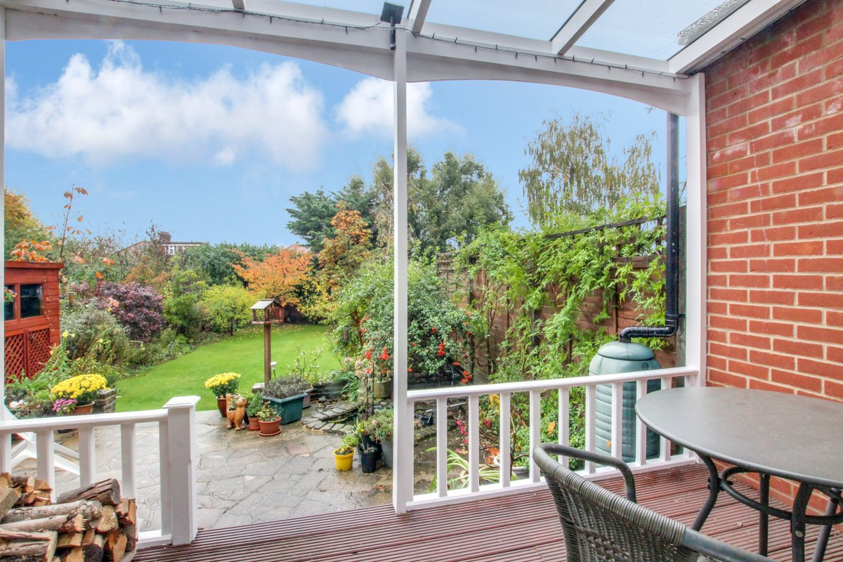 Mortemoremackay's tweet photo. FOR SALE 😍
We have pleasure in offering for sale this charming Edwardian property situated in this popular location. Hurry this 5 bedroom property is not one to be missed!
#davido #estate #HouseHunters #forsale #love #Enfield #property #development #buynow #garden #bedroom #Deco https://t.co/9KtKiCg4Ad
