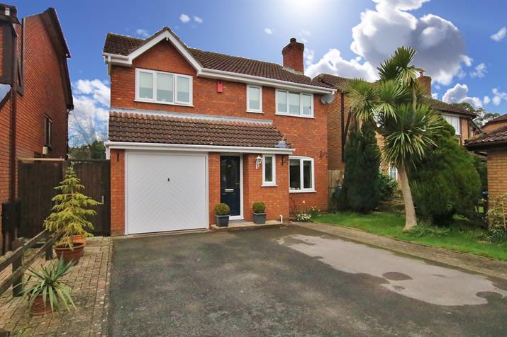 FieldPalmer's tweet photo. An immaculately presented detached executive 4 bedroom #home in the heart of #Southampton within walking distance of Southampton's main line train station, City Centre &amp; Southampton Common

https://t.co/rXZQRyPhvd

Contact Field Palmer Shirley: 023 8078 0787 https://t.co/OWtfRWj4Fa