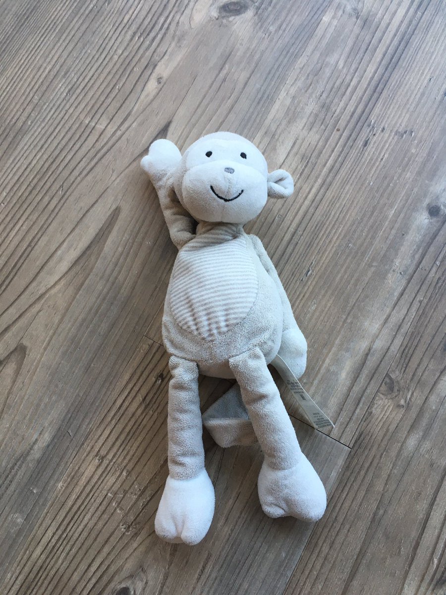 PTither's tweet photo. My 2 y.o daughter lost her monkey yesterday in @tesco Aldershot. We are not having much luck in locating him if anyone has seen him... #aldershot #lost #letsfindmonkey https://t.co/vR6MC2P9k1