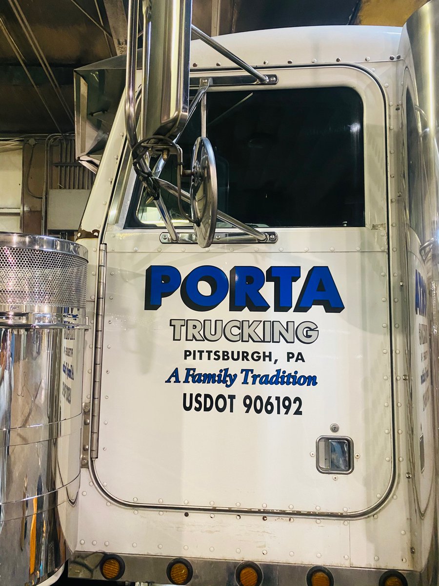 MrSign_PGH's tweet image. We added company info and DOT lettering to these trucks for for Porta Trucking in Pittsburgh, PA.

#DOTLettering #FleetLettering #Trucking #MrSignhttps://mrsignpittsburgh.com/products.cfm?signtypeProd=95294544710&amp;amp;pgtype=Truck%20Graphics