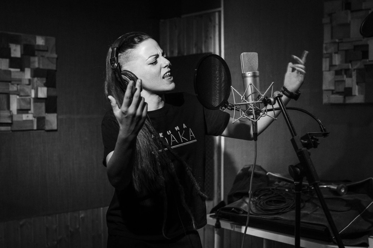 Pues no hemos llegado hasta aquí para andarnos con rodeos.

Por eso tengo mucho que decir en esta nueva etapa, en este NUEVO DISCO. 😎
Falta muy poco gente y seguro que os mola! 💣
Tenéis o no ganas de un Rap diferente?

📸 Rafa Perdomo