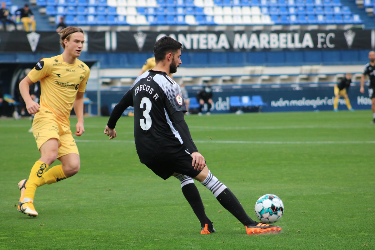 marbella_fc's tweet photo. 👊 𝙱𝚞𝚎𝚗 𝚝𝚛𝚊𝚋𝚊𝚓𝚘, 𝚎����𝚞𝚒𝚙𝚘

2️⃣ #MarbellaFC 
2️⃣ @Glimt 🇳🇴

⚽️ @CarlosRedruello 
⚽️ @nachosnchez23 https://t.co/ENttgbVFjp