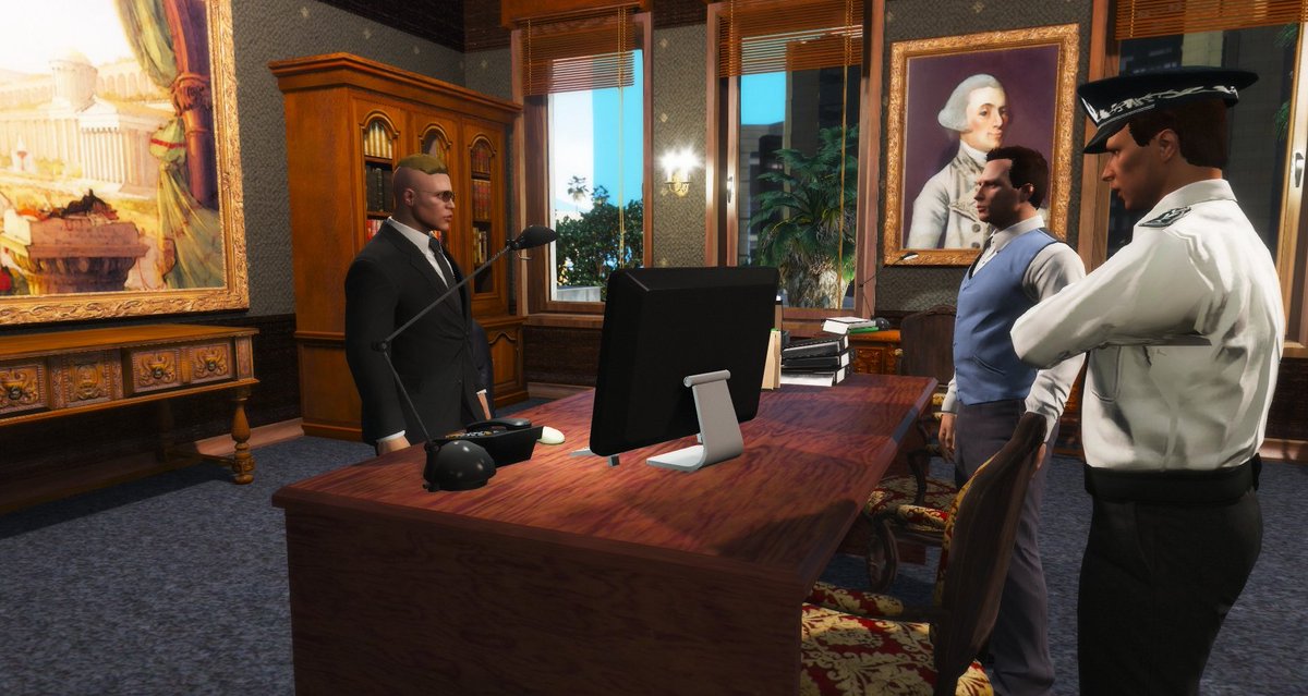 [#Rencontre] Hier soir, Monsieur le Maire <a href="/ODcpj/">Olivier FRESSOUS - Studio DCPJ</a> , a rencontré le #ViceProcureur ainsi qu'une des Autorités des <a href="/FO_SDCPJ/">Forces de l'Ordre SDCPJ</a> .
Plusieurs thèmes ont été abordé comme la sécurité des citoyens et des fonctionnaires de la #Police_Nationale_SDCPJ .

#Simulation 
<a href="/StudiosDCPJ/">STUDIOS DCPJ 🇫🇷🇪🇺</a>