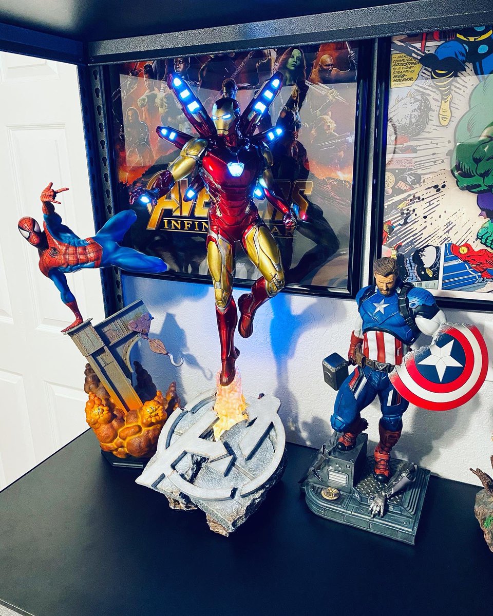 _El_Karly's tweet photo. La espera valió la pena el mejor Ironman q se puede tener de endgame 🔥🤩💯 @jolivarestolosa @StripMarvel miren esta estatua brutal de iron studios !!! #Asemble https://t.co/Q0d75WOF4z