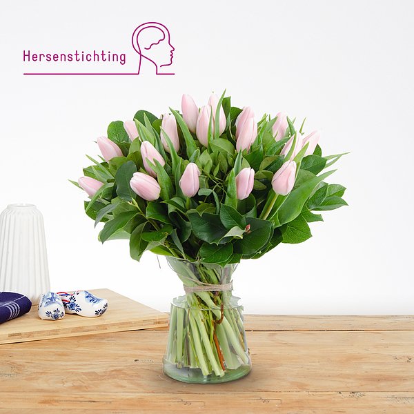🌞 Het lijkt wel lente buiten 😎🤩 Wil jij de lente ook in huis halen? Bestel dan dit mooie boeket 👇💐🌷 Je steunt daarmee de Hersenstichting met € 2,50 en <a href="/Topbloemen/">Topbloemen.nl</a> verdubbelt dit bedrag! bit.ly/BloemenBoeket 🧠