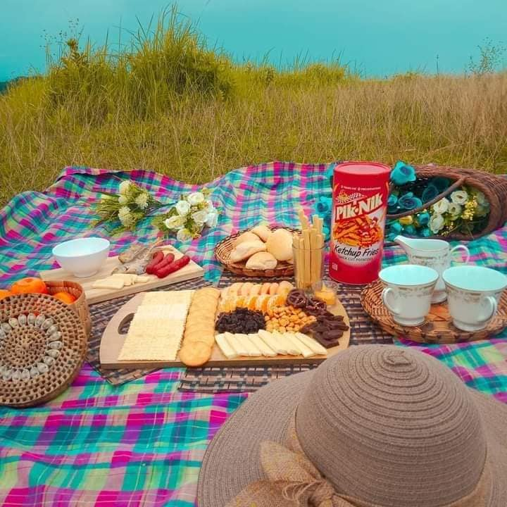 KhayeMentor's tweet photo. Outdoor day-break scenery in a hustle of a day is a must have. Let's enjoy the peaceful ambiance and savor it.
#ECLifeisLite
#AIMGLOBAL https://t.co/nhBy85KiEb