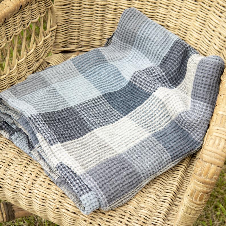 SuperSoftKnits's tweet photo. #LinenThrow in #blue #teal #gray #checker #pattern #Blue #linen #throw #blanket for chilly autumn evenings 148 x 205 cm / 58 x 80 inches
https://t.co/YPVVKYm06g @Etsy https://t.co/zSac7Yd73B
