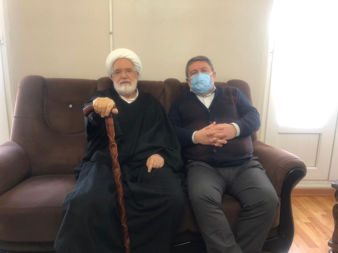 MazyarBaalaei's tweet image. گزارش دیدار دو یار دیرین پس از ۱۰ سال دوری.
شیخ #مهدی_کروبی دبیرکل در #حصر حزب #اعتمادملی با قائم‌مقامش، #الیاس_حضرتی دیدار و‌ گفتگو کرد.
مشروح گزارش این دیدار به روایت @elyashazrati را در شماره امروز #روزنامه_اعتماد بخوانید.

bit.ly/3uCxkR9