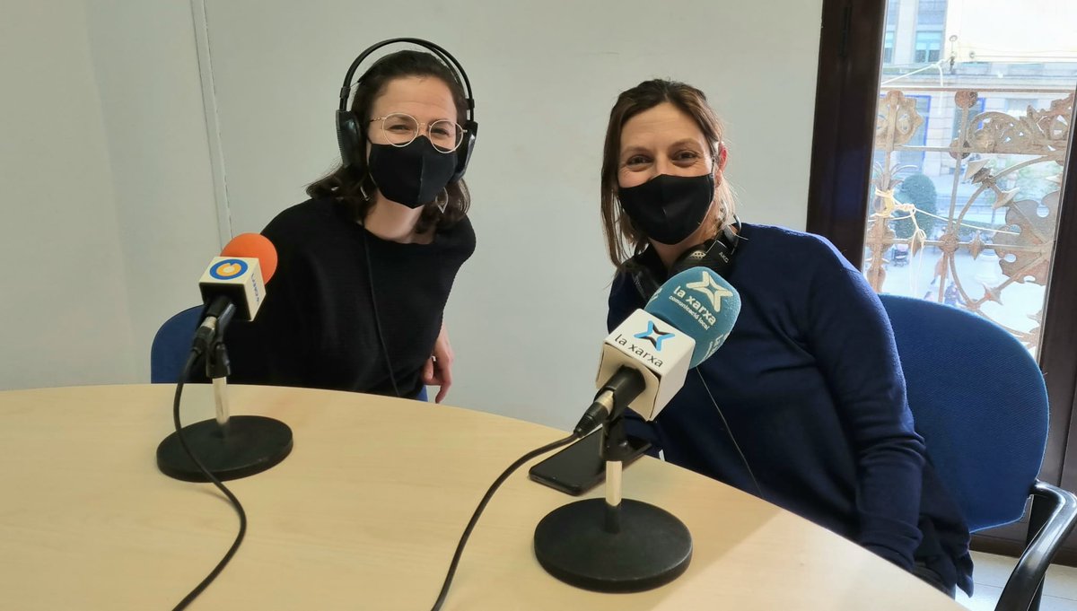 RCTgn's tweet photo. 🗣️Júlia Vilafranca: “Portem ponents que ens explicaran com ha estat anar a contracorrent en els seus àmbits”

✔️El 8è @TEDxReus té lloc avui (16 h) en línia amb @adaparellada @martorellBSC @MonicaRocaA i @xgraset des del #GaudíCentre

🔊Al #CarrerMajor: https://t.co/pemKxNxwTw https://t.co/LR2CcY8AZg