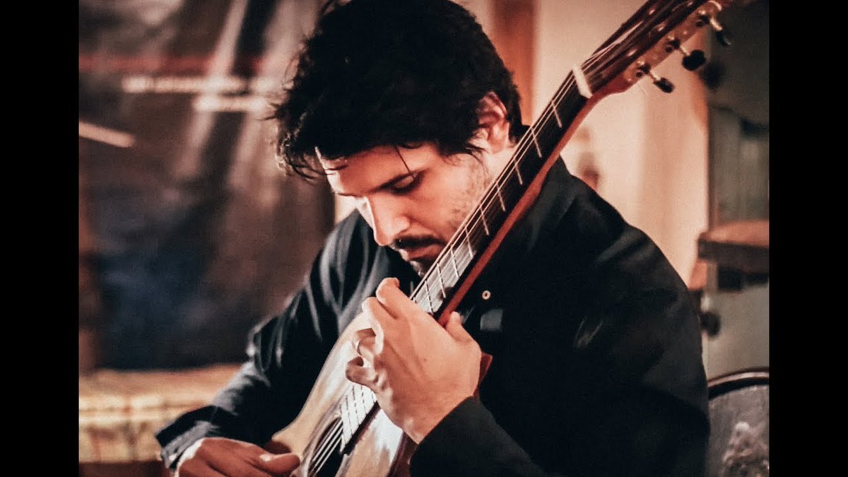 Por el mediodía de este #SábadoSarandi, Horacio Reyes Páez cineasta, fotógrafo y guitarrista. Está radicado en Viena y en estos momentos está en Uruguay. Tendremos un tiempo para charlar con él a través de sarandi690.com.uy Sarandi 690 FM Total 102.9