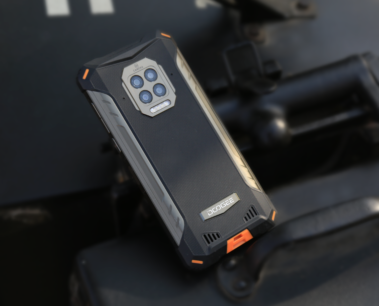 DOOGEE_official's tweet photo. #DOOGEES86 8500mAh large capacity battery👍👍
🔋The 8500mAh large capacity battery+ 26W fast charging = adventure for a long time without charging
🛒Know more:https://t.co/rNnVj9ac8z https://t.co/3eWoZGZSA3