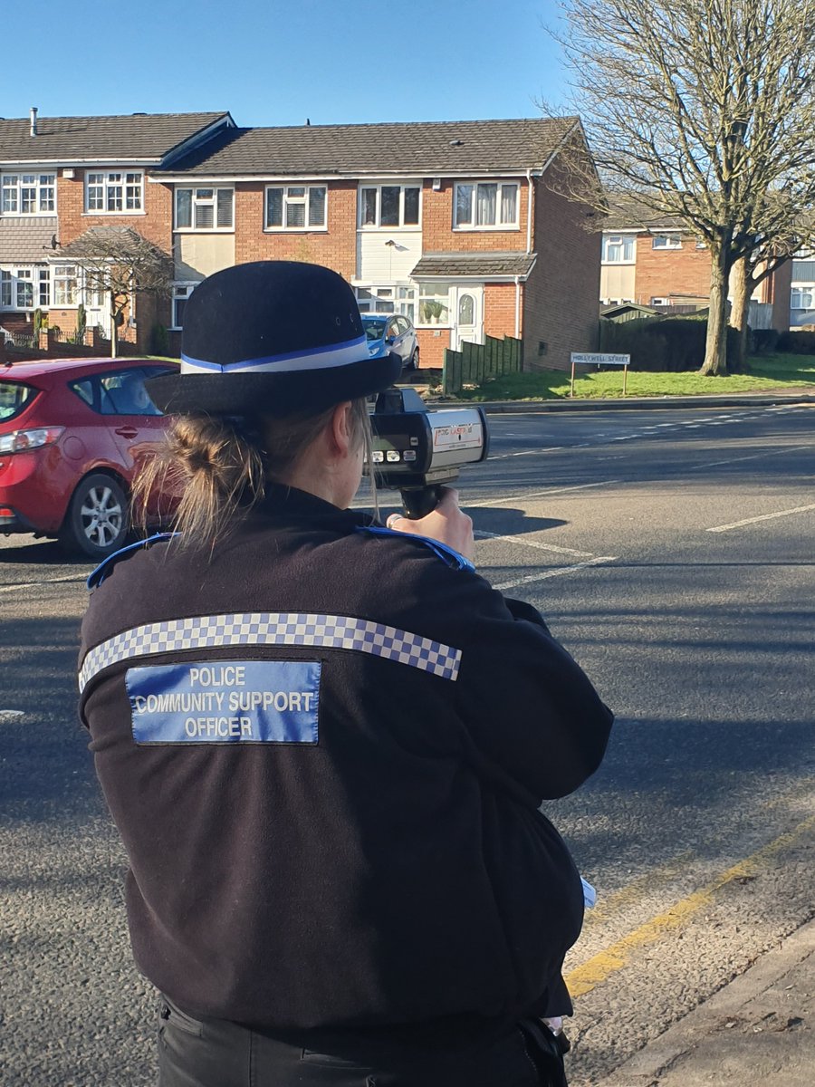 DudleyNorthWMP's tweet photo. Lovely morning for some speed watch operations in Coseley today 🌞.  #communitypolicing
#SaferRoads #dudleynorthneighbourhoodteam https://t.co/acaPiJomGZ