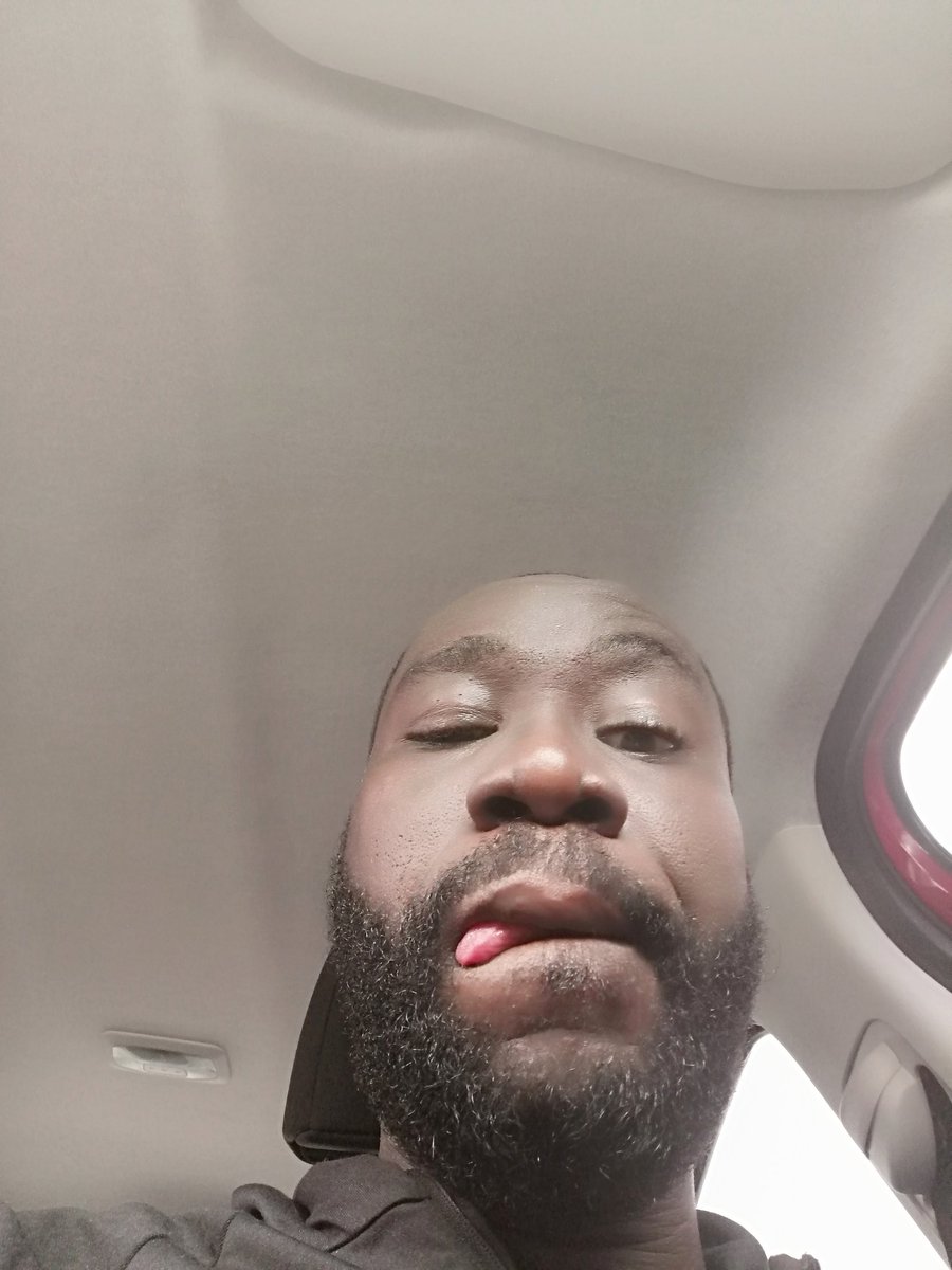 BenjaminAkakpo3's tweet photo. It is finished - for another #Saturday #TrainingDay!
Tune in to #NewsFile on #JoyNews and #Joy997 with #SamsonLardyAnyenini.
The team is currently talking #Covid19Vaccines.
#MakeTodayCount!๐ช๐พ๐ฅโค๏ธ๐๐พ https://t.co/BeFan6wRDQ