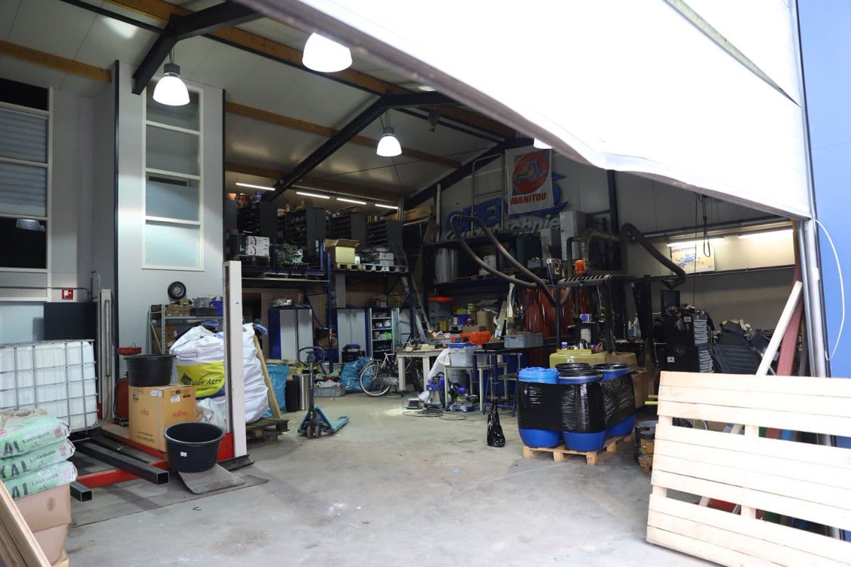 Arrestatieteam valt loods binnen in Kootstertille; drugslab ontdekt - #Friesland -..