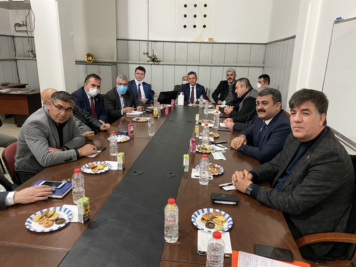 TCDD ve TCDD Taşımacılık A.Ş. bünyesindeki tüm dernek başkanları bir araya gelerek kurumumuzun yeniden yapılandırılmasına ilişkin ortaya çıkan belirsizlik ve bilgi kirliliğini gidermek için “Demiryollarında Faaliyet Gösteren Dernekler Platformunu” kurdu.
25.02.2021