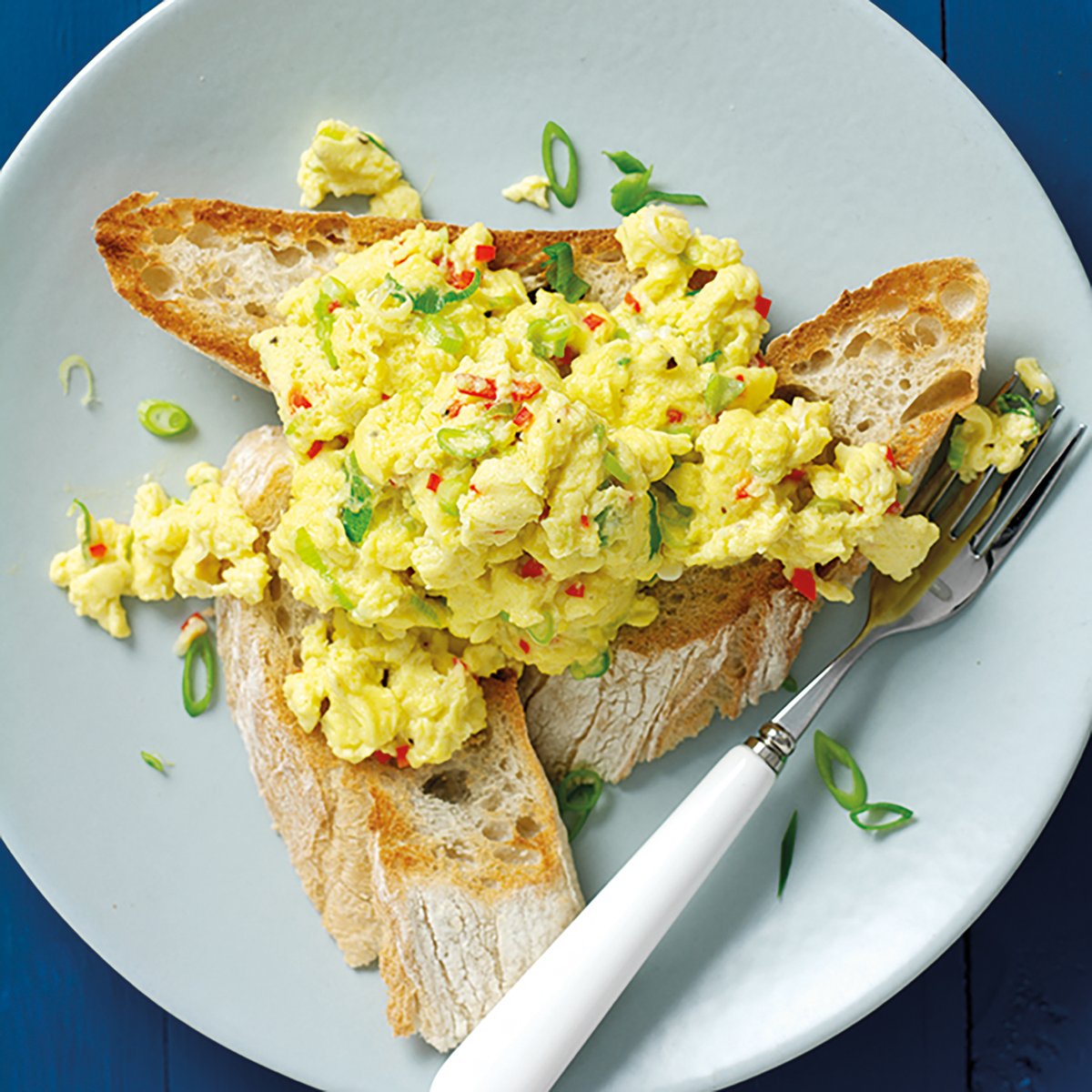 DiscoverBudgens's tweet photo. Thai scrambled eggs anyone? They taste as good as they sound. Full recipe > https://t.co/VB7s1C1MlW 🍳 https://t.co/GuMLMmlQ2q