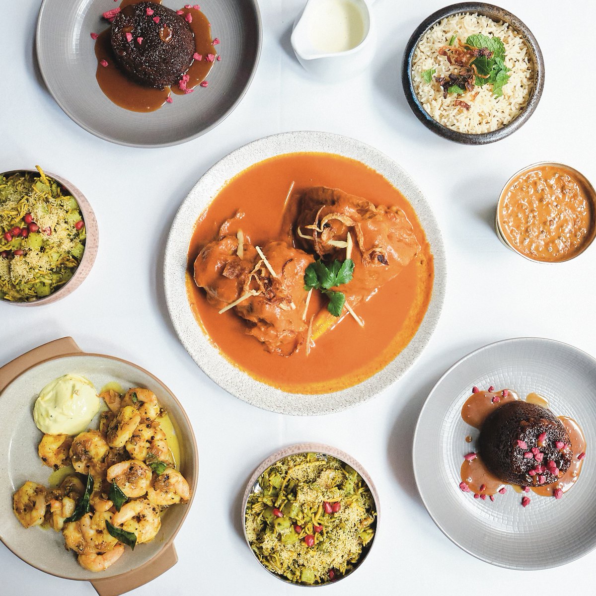 BatterseaPwrStn's tweet photo. ๐ด Itโs giveaway time!! ๐ด Fancy winning a delicious Cinnamon Kitchen feast for two worth over ยฃ100? Head to our Instagram or Facebook page for details on how to enter! #competition #win #winning #giveaway #indian #foodie #cinnamonkitchen #chef #vegan #chicken https://t.co/t1ItBNJCMo
