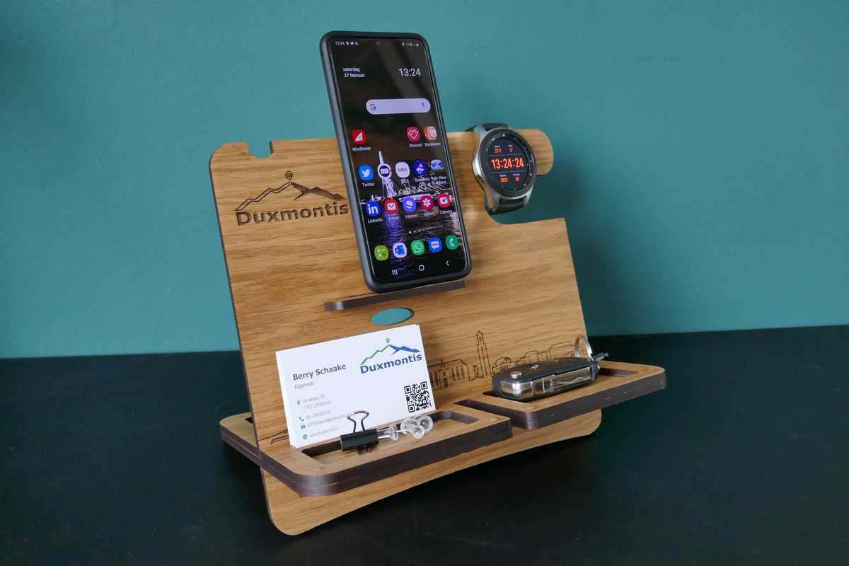 BPSchaake's tweet photo. Veel thuiswerken wordt leuker met een bureau-organizer van @WoodWideCities met je eigen Duxmontis logo erop! https://t.co/Rtbm3M1CYV