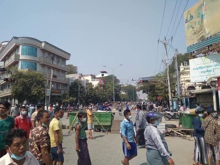 LPT_Breeze's tweet photo. What do you think about that? This's call #peace #demonstration by #Nld #Supports? Any #country's every country's, Will not be #accept this kind of #demonstration.In #Monywa #City in #Myanmar. @RapporteurUn @UNinMyanmar @UN @MayWongCNA https://t.co/lmmBHVoAL8