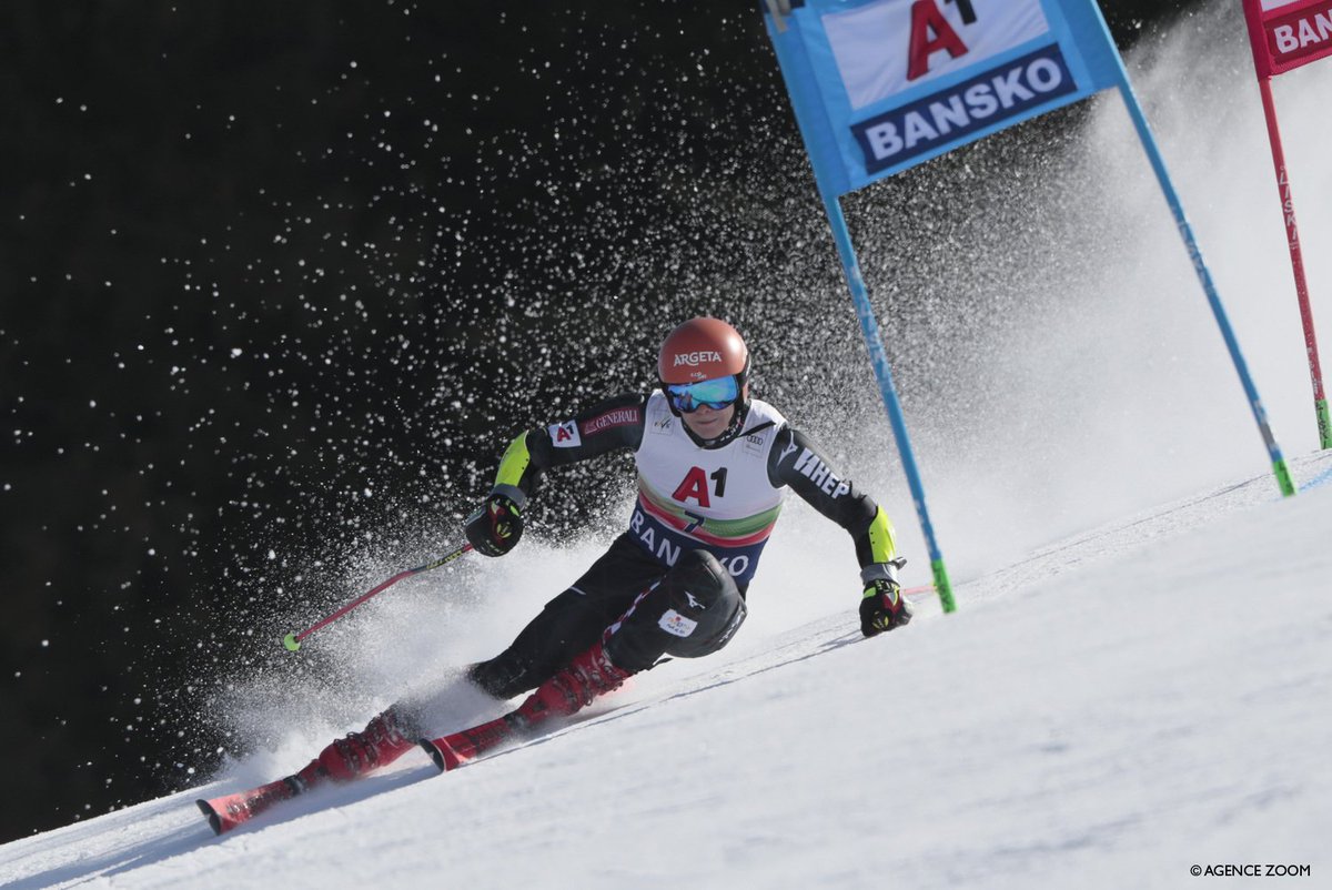 fisalpine's tweet photo. The World Champion is on fire! 🔥
@mathieufaivre leads exciting run 1 at @BanskoWorldCup! @FilipZuboZubcic is close (+0.11), followed by @AlexPinturault! 
Run 2️⃣ at 13.00 CET!
#fisalpine https://t.co/gBu4c4cIyE