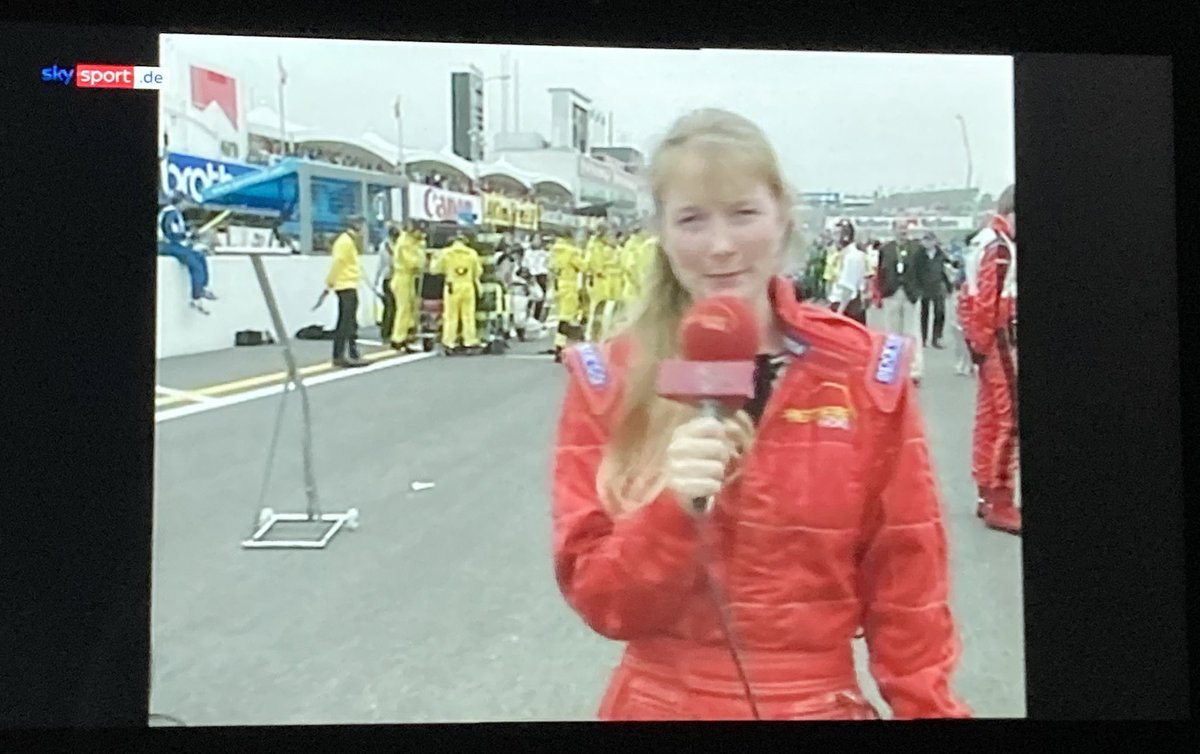 sdby81's tweet photo. Den Samstag starten mit #Suzuka2000 ๐๐
#SkyF1 #F1 #F1Classics https://t.co/uCgceXPLwh