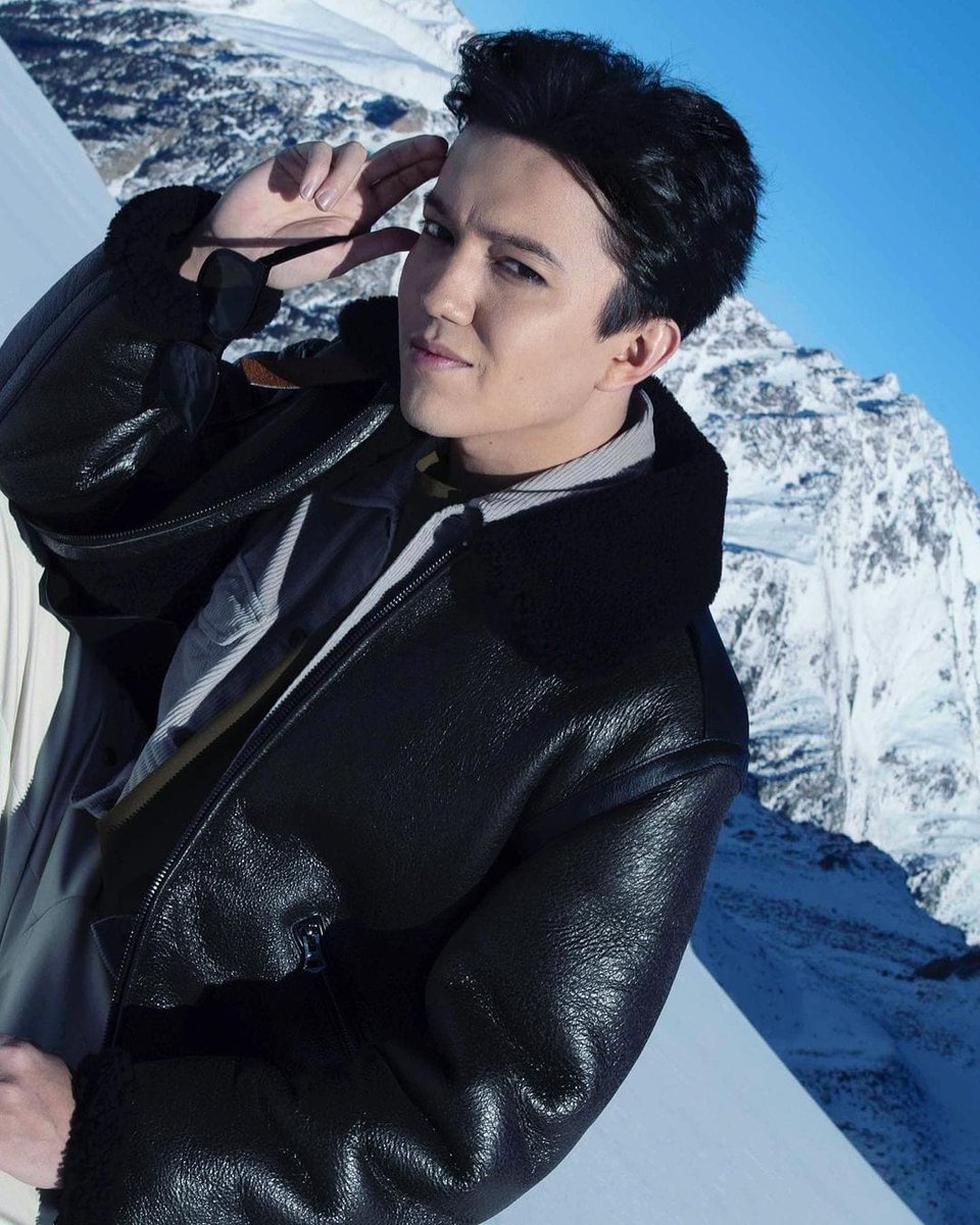 JessifvD's tweet photo. @KevanKenney @dimash_official @MTV ❤❤el mejor como siempre nuestro príncipe kazajo ahí estaremos sus dears dando la batalla para lograr el primer lugar 🥰gracias por el apoyo 🤲❣🇦🇷
#ddvirtualhug https://t.co/3t3wvSdWCp