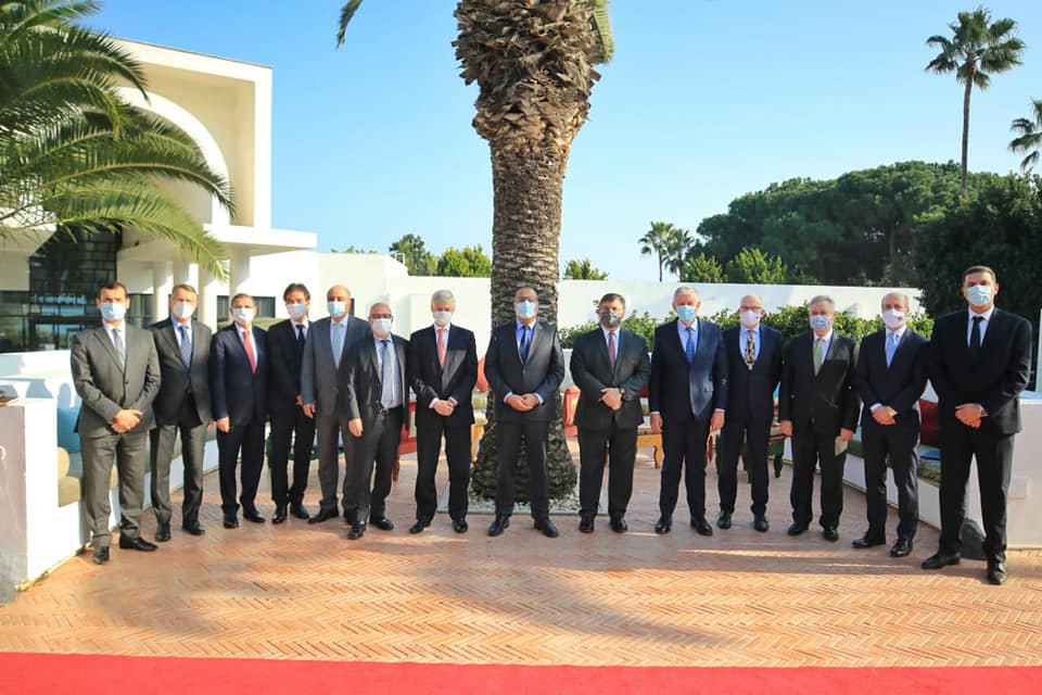 Bonne réunion avec <a href="/hichem_mechichi/">Hichem Mechichi</a>, CdG, &amp; son équipe économique pour mieux comprendre ampleur &amp; rythme des réformes prévues. 
Vu l’urgence des réformes une sortie rapide de la crise politique est très importante, point évoqué lors de la réunion. 
🇪🇺reste un partenaire fort de🇹🇳