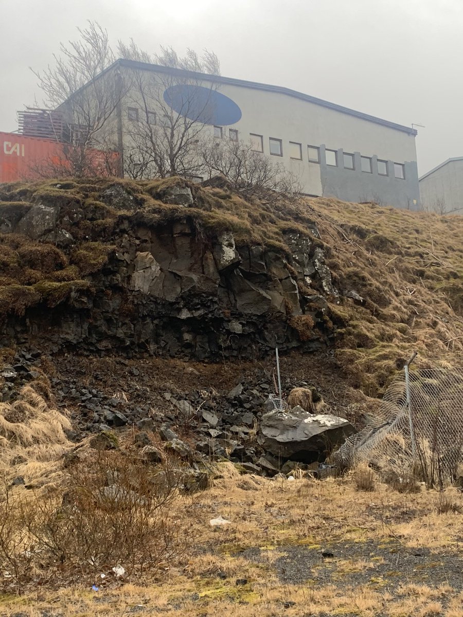 vandahellsing's tweet image. Ummerki jarðskjálfta?