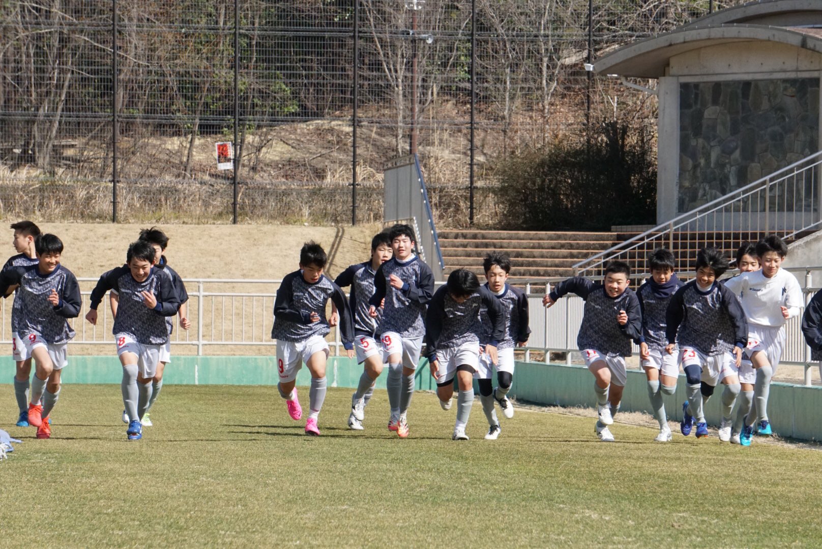 ট ইট র 奈良クラブアカデミー U14 Trm 萩谷総合公園 Vs 高槻myd Fc 攻撃面でいくつも良い形が生まれ 何度も相手ゴールを脅かすことができました 一方 立ち上がりや守備の強度に課題の残る試合となりました 応援していただいた皆さま 対戦して ট ইট র 奈良クラブアカデミー U14 Trm 萩谷総合公園 Vs 高槻myd Fc 攻撃面でいくつも良い形が生まれ 何度も相手ゴールを脅かすことができました 一方 立ち上がりや守備の強度に課題の残る試合となりました 応援していただいた皆さま 対戦して