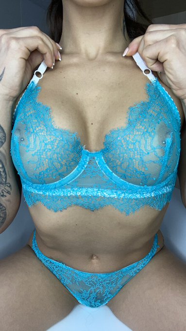 Happy Saturday! https://t.co/QHdfz66yNT<a href="/tag/flashinginpublic"class="tags"><span>#flashinginpublic</span></a>