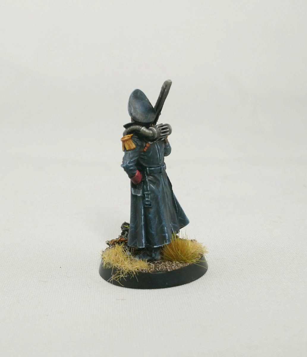 army_painter's tweet photo. The #commissar from the #deathkorpsofkrieg army. Super fun model, and a good opertunity to to practice leather coats.

These guys are up for sale. DM me if your interested.

#WarhammerCommunity #warhammer40k #imperialguard #astramilitarum #forgeworld https://t.co/fDCVcUpFri