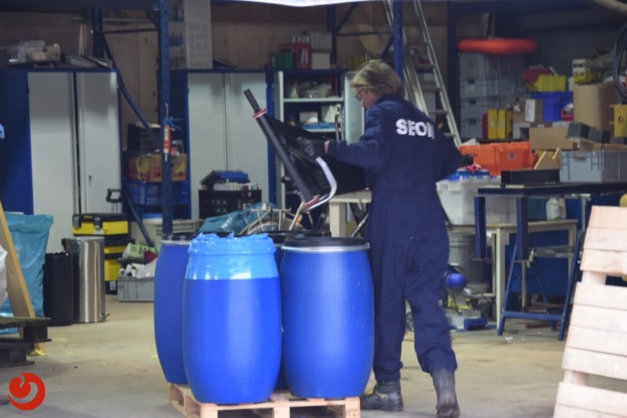 Drugslab aangetroffen bij inval bedrijfsloods