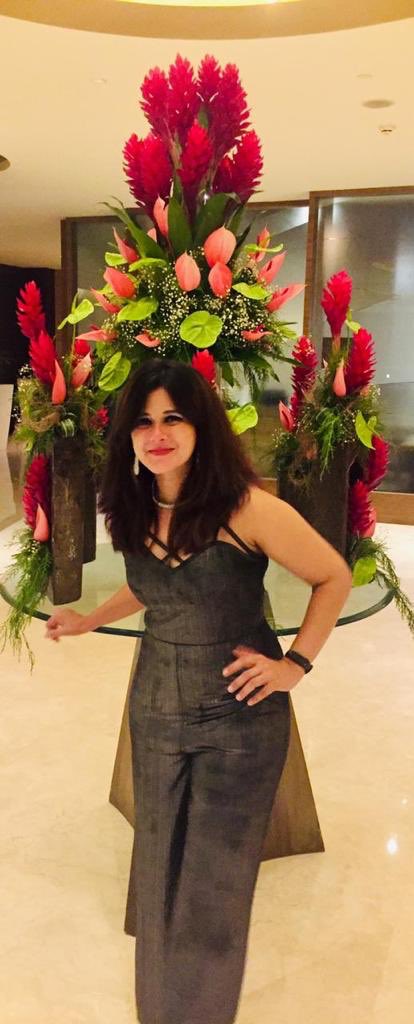 GomesWahida's tweet photo. Had a wonderful time performing yesterday @thevivantabytajpanaji it felt really good performing thank you @bradman lake team #music #satyakam #gigperformer #vivantajbytajpanaji https://t.co/6Lg48z0TCf