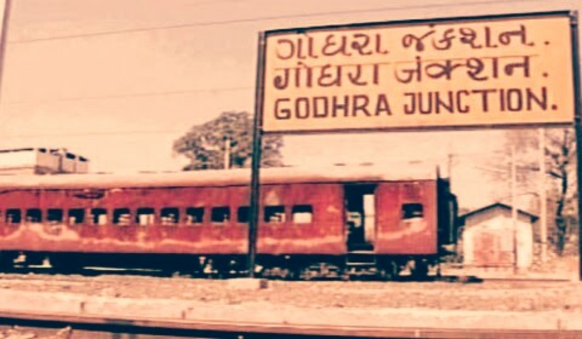 ParmarD999's tweet photo. Things they want you to forget:
 A thread on  #गोधरा_कांड 
 #GodhraMassacre

Images collected https://t.co/NuZxq7JjGT