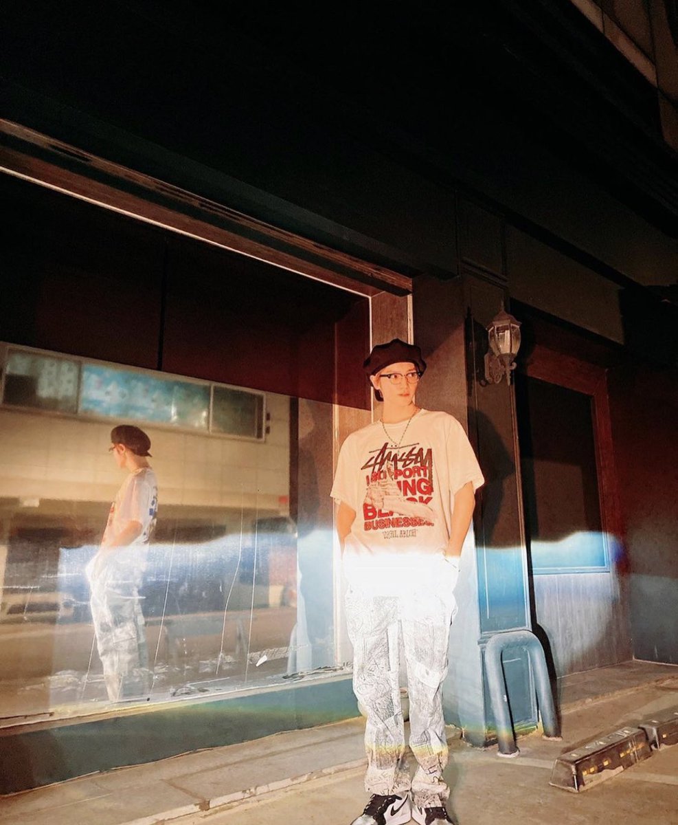 อยากจะชมรูปแทยงทุกครั้งที่ลง ig อยากชมตลอดไป ถ่ายรูปดีมากกกกกกกกกก หาสถานที่เก่ง แล้วแต่งตัวเริส โพสเก๋ หน้าตาดีอีก ต้องชมอะ