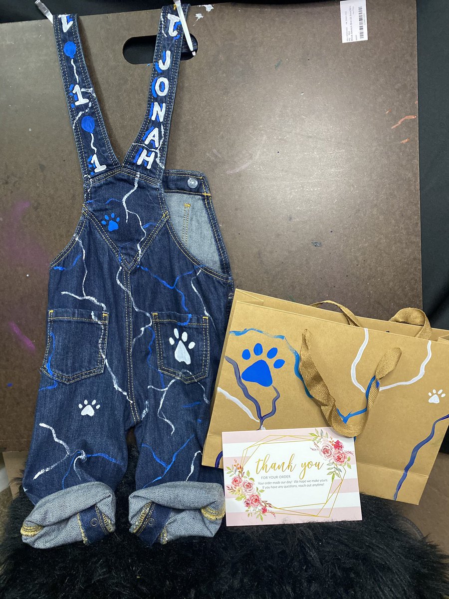 TpaintsLLC's tweet photo. B l u e ‘ s C l u e s 👣🐶Jumper by me 💙🧿
.
Order now 💙
.
#tpaintsllc 🎨🦄👑
#handpainted #jumper #stpetelocalartist #smallbusiness #businessowner #spreadmytalentsforever #followmypages #bluesclues #birthday https://t.co/O64p97Llop