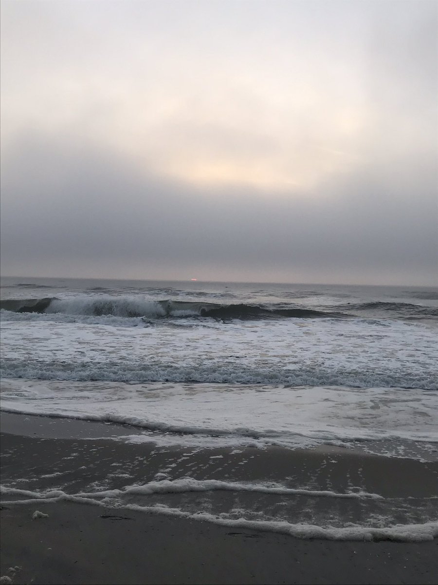 zmanruns's tweet photo. The big one. 30 miles this morning 🏃🏻♂️. 3 weeks out from the Satellite 100k. Now it’s chow time 😁 #run #ultrarunner #strava #runandeat #longrun #SaturdayVibes #carolinabeachNC https://t.co/xUPfd5m7y1