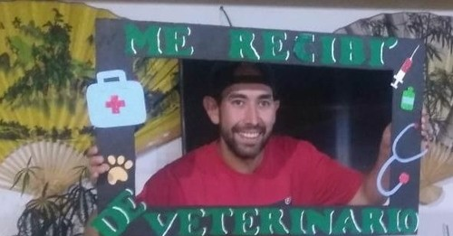 Lavozdelameseta's tweet photo. Tomas Bowman Médico Veterinario, con intención de trabajar en su pueblo por “La Voz de la Meseta” en LU17, explicó la dificultad para desempeñarse profesionalmente en la Meseta.
Señaló “La situación productiva de la región, en general no es alentadora”.
https://t.co/KKCqe0kAen https://t.co/cx6kN22zKn