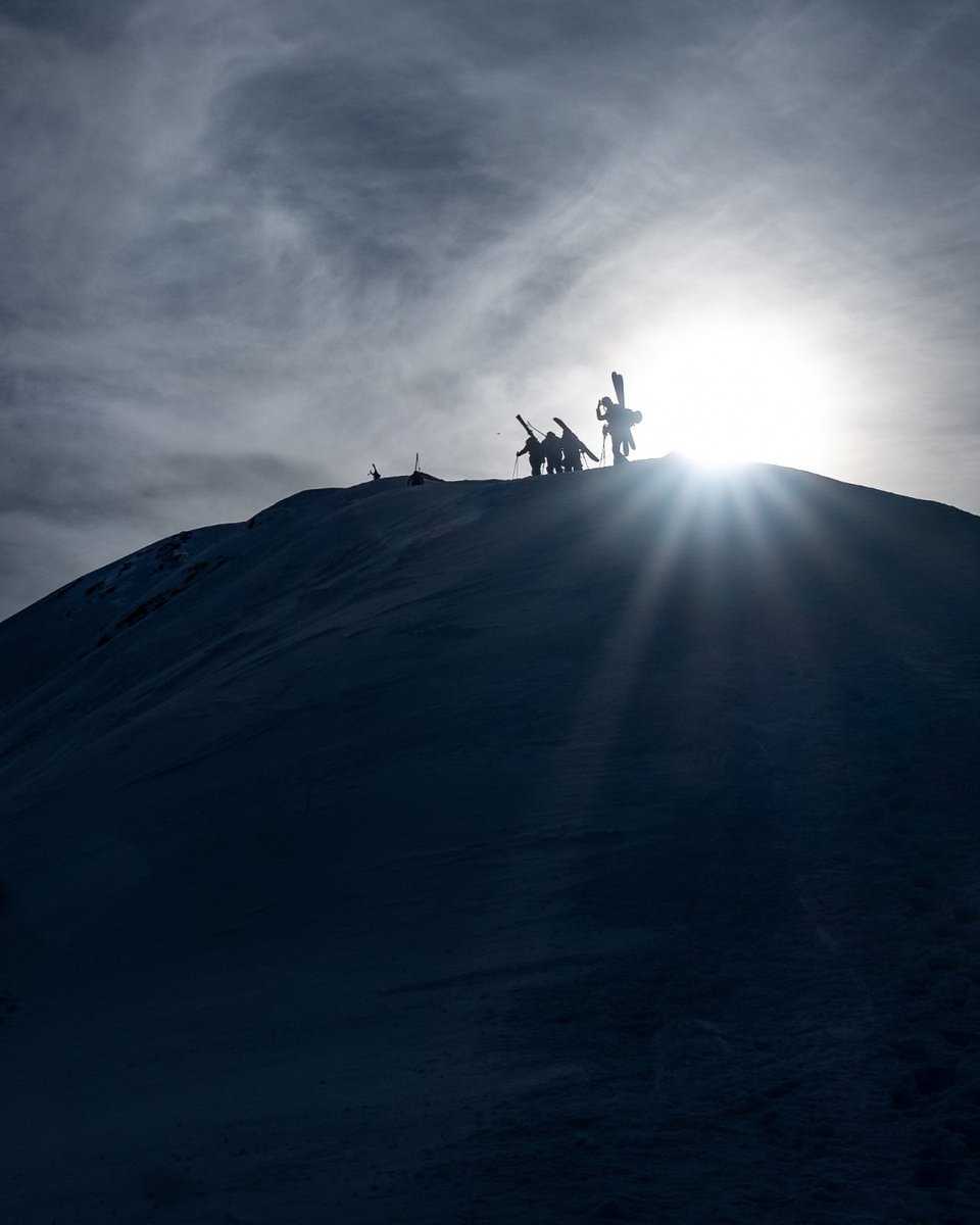 Saturday squad goals 🤟 📷: @izmottephoto #Icelantic #ReturnToNature #MadeInTheUSA